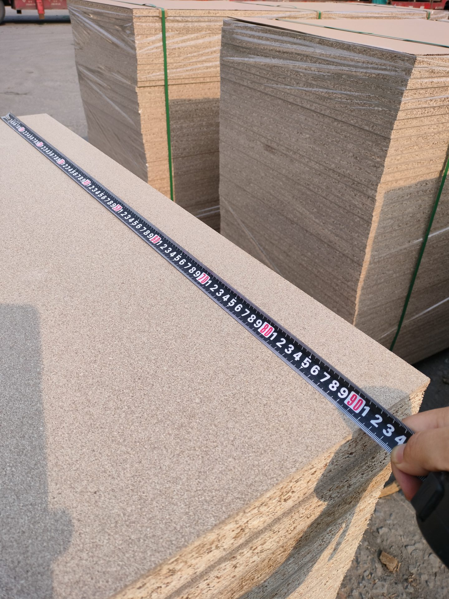 Thick-Core Particleboard