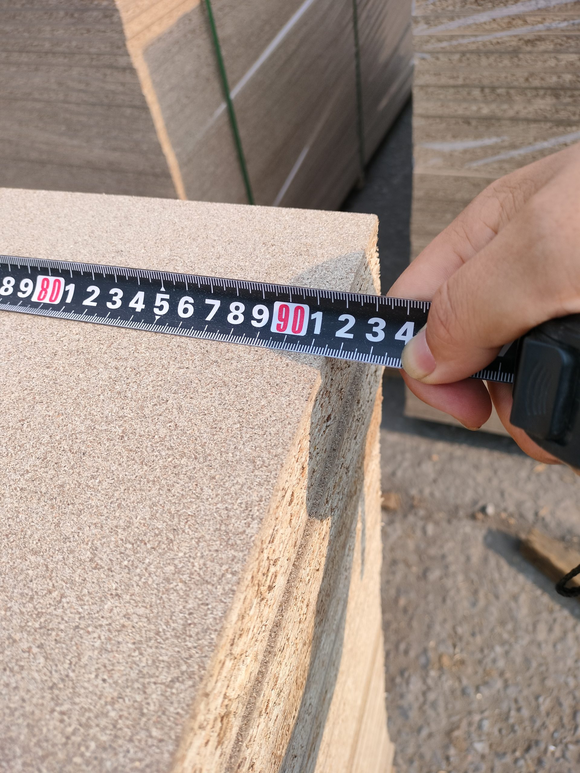 Thick-Core Particleboard