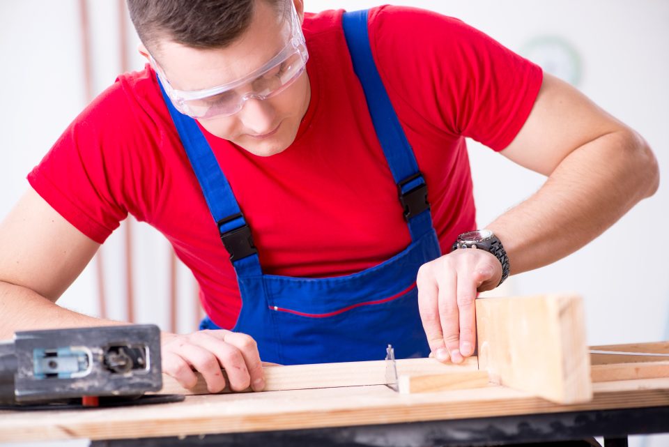 How to Cut Plywood Without Splintering: 5 Pro Tips for a Clean Edge 2